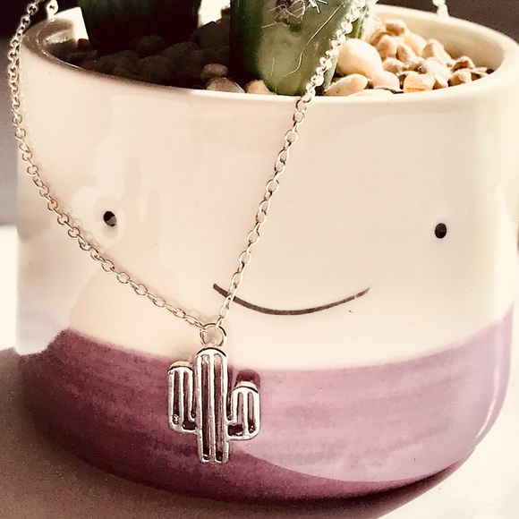 NWT DAINTY CACTUS SILVER PENDANT NECKLACE - Picture 3 of 8